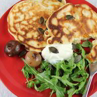 Рецепт Оладий с тыквой, козьим сыром и розмарином