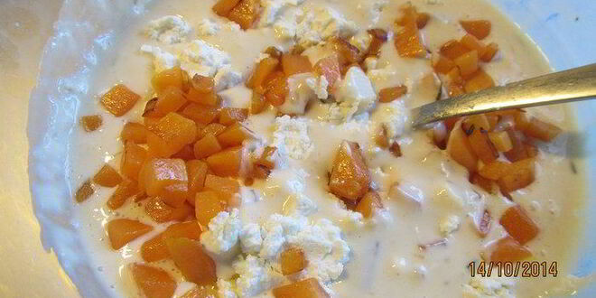 Рецепт оладий с тыквой, козьим сыром и розмарином