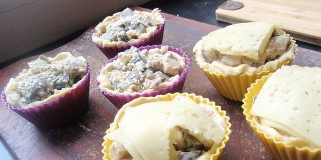 Рецепт открытых слоек с подосиновиками