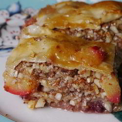 Рецепт Пахлавы со сливами и лавандой