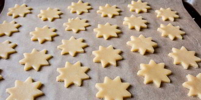 Рецепт новогоднего сахарного печенья с глазурью