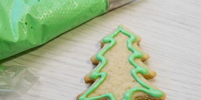 Рецепт новогоднего сахарного печенья с глазурью