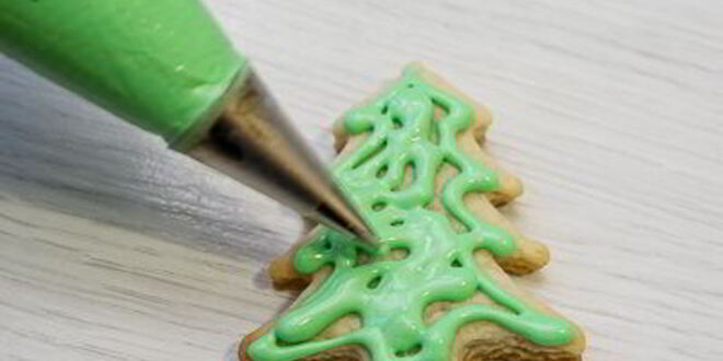 Рецепт новогоднего сахарного печенья с глазурью
