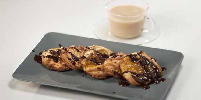 Рецепт песочного печенья с шоколадным чили соусом