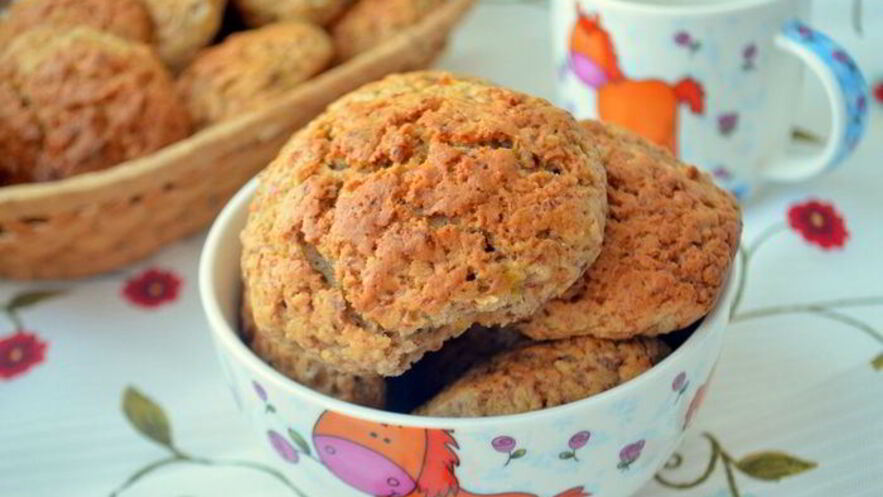 Рецепт пряного печенья с хурмой и грецкими орехами