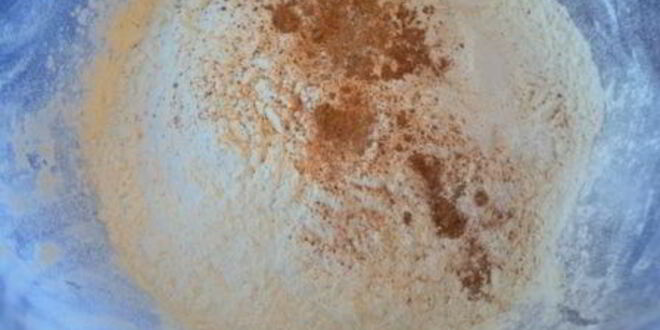 Рецепт пряного печенья с хурмой и грецкими орехами