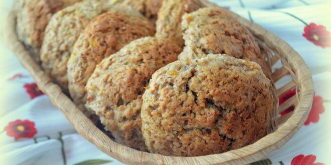 Рецепт пряного печенья с хурмой и грецкими орехами