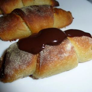Рецепт Рогаликов рулетики с маком в шоколадной глазури