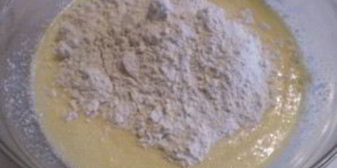 Рецепт бисквитного пирога с ягодами