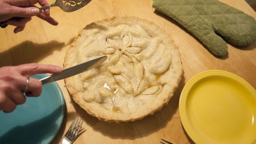 Рецепт готовима пирог из изюма и риса на пресном и дрожжевом тесте