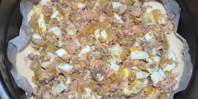 Рецепт наливного пирога с рыбой в мультиварке