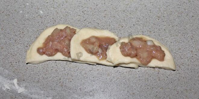 Рецепт пирога хризантема с фаршем и сыром