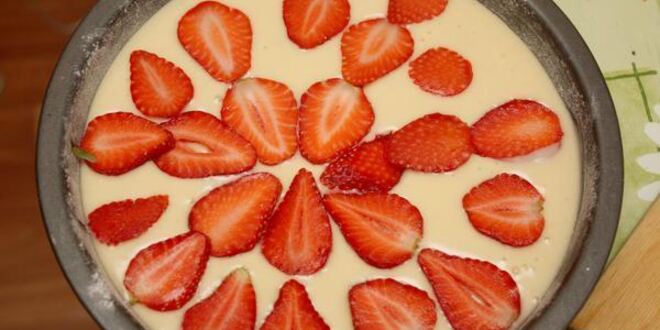 Рецепт пирога с клубникой