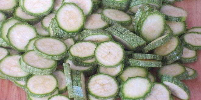 Рецепт пирога с цветками цукини и моцареллой