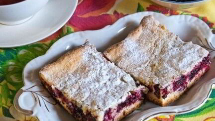 Рецепт Постного пирога со смородиной