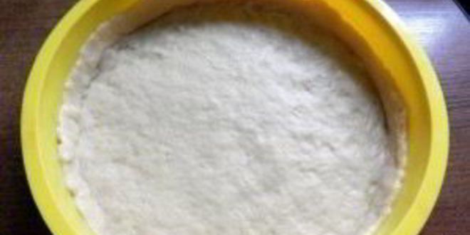 Рецепт постного пирога со смородиной