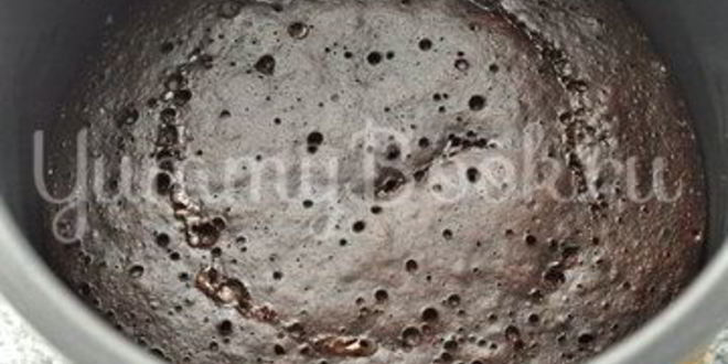 Рецепт шоколадного пирога на сметане в мультиварке