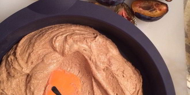 Рецепт сливового пирога на пиве