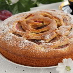 Рецепт Сливового пирога с коньяком