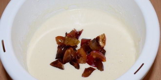 Рецепт сливового пирога с коньяком