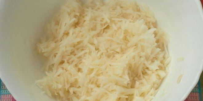 Рецепт тертого яблочного пирога