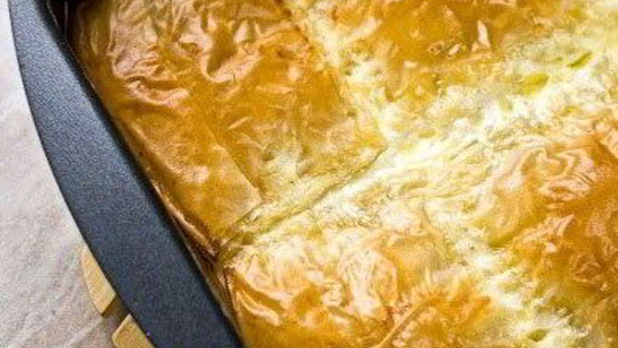 Рецепт яблочного пирога из теста фило с орехами