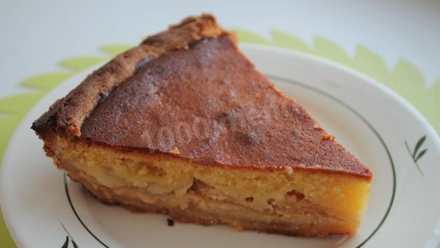 Рецепт яблочного пирога со сгущенкой