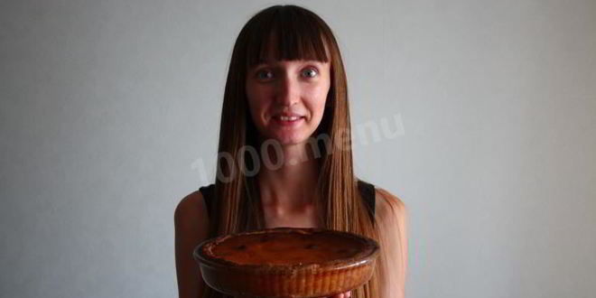 Рецепт яблочного пирога со сгущенкой