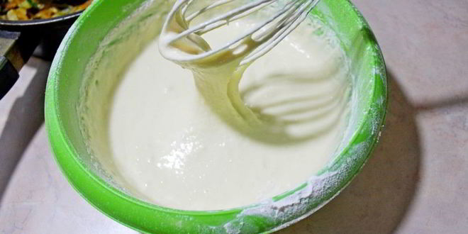 Рецепт заливного пирога с тушеной капустой