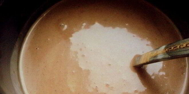 Рецепт блинных шоколадных пирожков с вишней