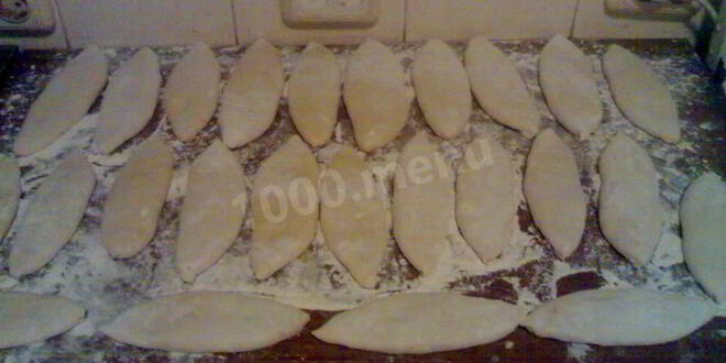 Рецепт быстрых дрожжевых пирожков с картошкой и печенью