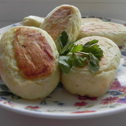 Рецепт Картофельно-творожных пирожки с зеленью и яйцом