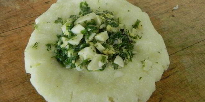 Рецепт картофельно-творожных пирожки с зеленью и яйцом