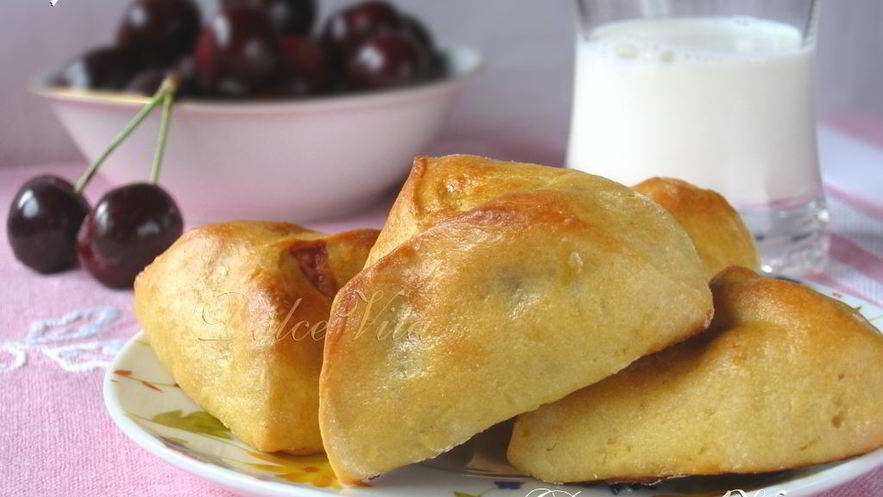 Рецепт мини-пирожков с ягодами