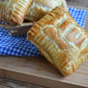 Рецепт Пирожков из слоеного бездрожжевого теста