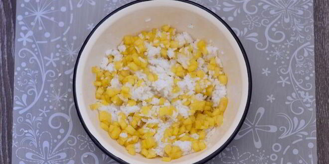 Рецепт пирожков из тончайшего теста с яблочным рисом