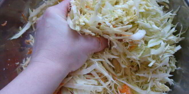 Рецепт пирожков на дрожжевом тесте с картошкой и капустой