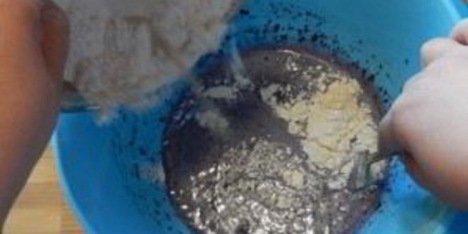 Рецепт пирожков с черникой на кефире