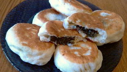 Рецепт Пирожков со щавелем из дрожжевого теста