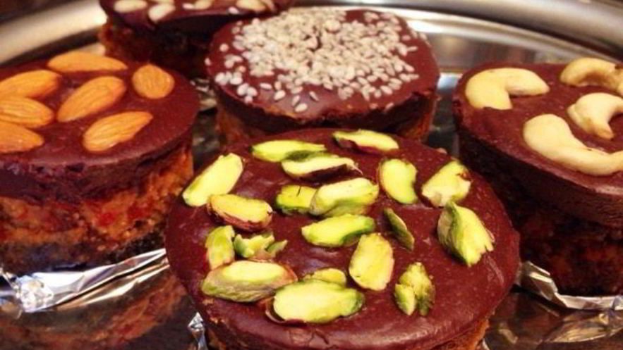 Рецепт сыроедных пирожных маскарад