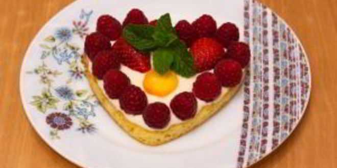 Рецепт цитрусовых пирожных валентинок с фруктами