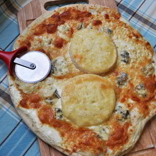 Рецепт Белой пиццы Три сыра