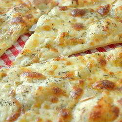 Рецепт Чесночной пиццы с моцареллой