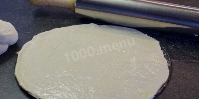 Рецепт домашней пиццы с креветками и сыром