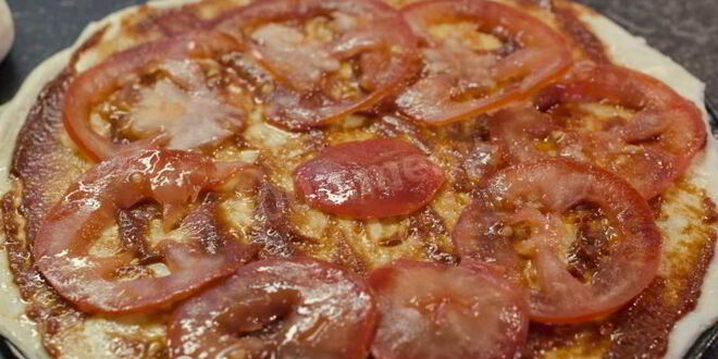 Рецепт домашней пиццы с креветками и сыром