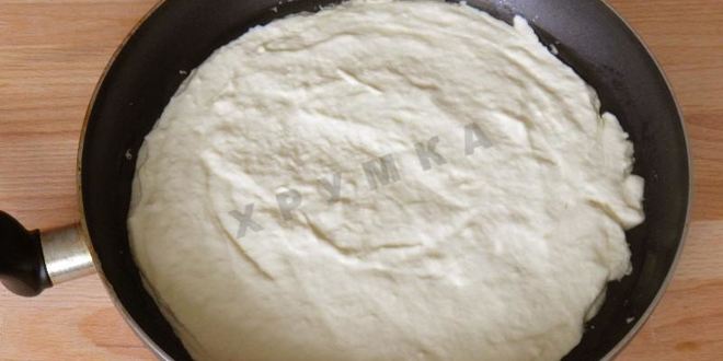 Рецепт пиццы на сковороде за 5 минут с сыром и колбасой