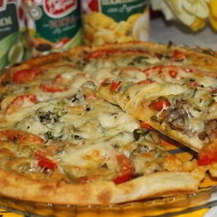 Рецепт Пиццы овощной с грибами и зеленью по-деревенски