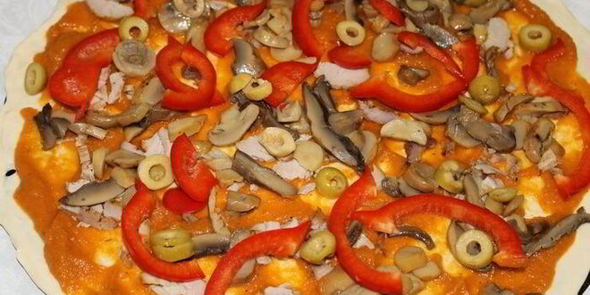 Рецепт пиццы овощной с грибами и зеленью по-деревенски
