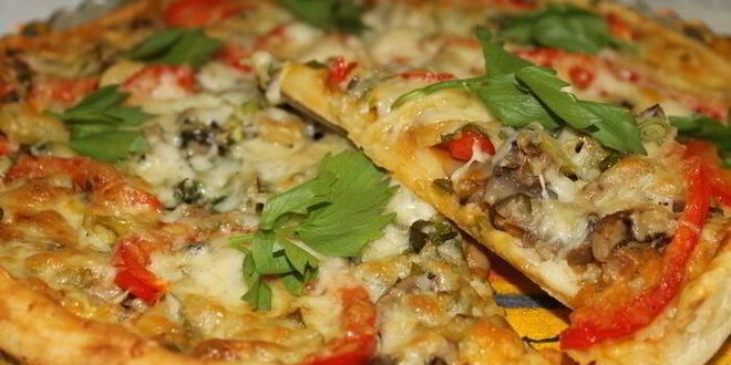 Рецепт пиццы овощной с грибами и зеленью по-деревенски