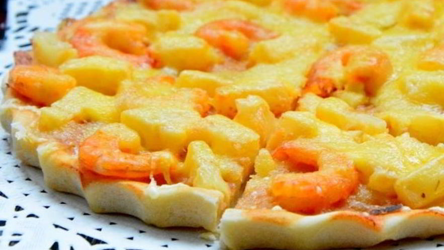 Рецепт пиццы с ананасами и креветками